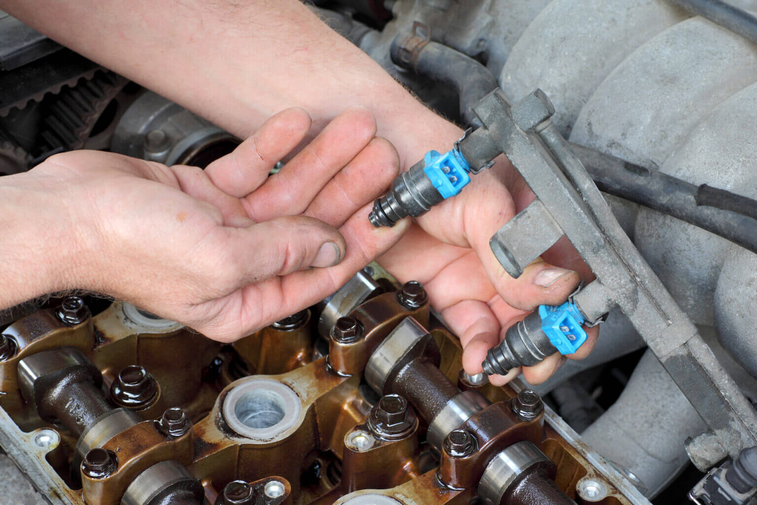 How Do Fuel Injectors Work? EZPOUR